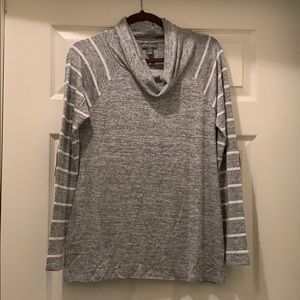 Long sleeve gray shirt with cute elbow patches